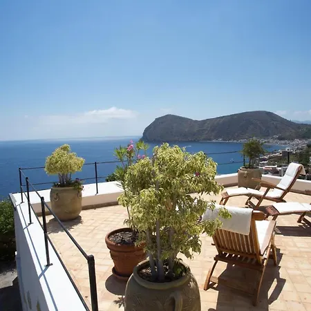 Charming House In With Sea View Holiday home