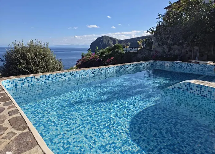 Charming House In With Sea View *