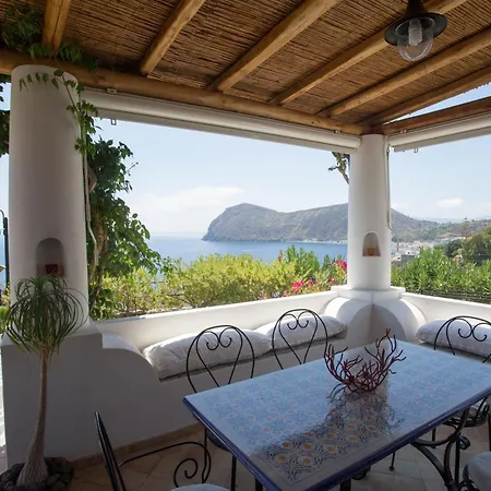 Charming House In With Sea View Casa vacanze Città di Lipari