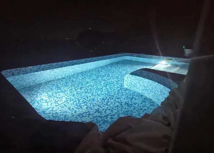 Hébergement de vacances Charming House In With Sea View